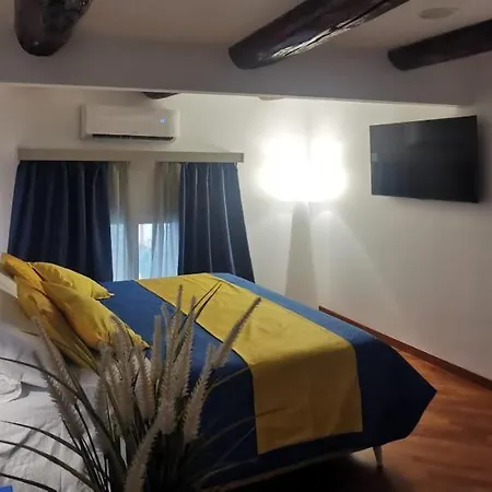 Two Rooms Chiaia 37 Naples Exterior photo
