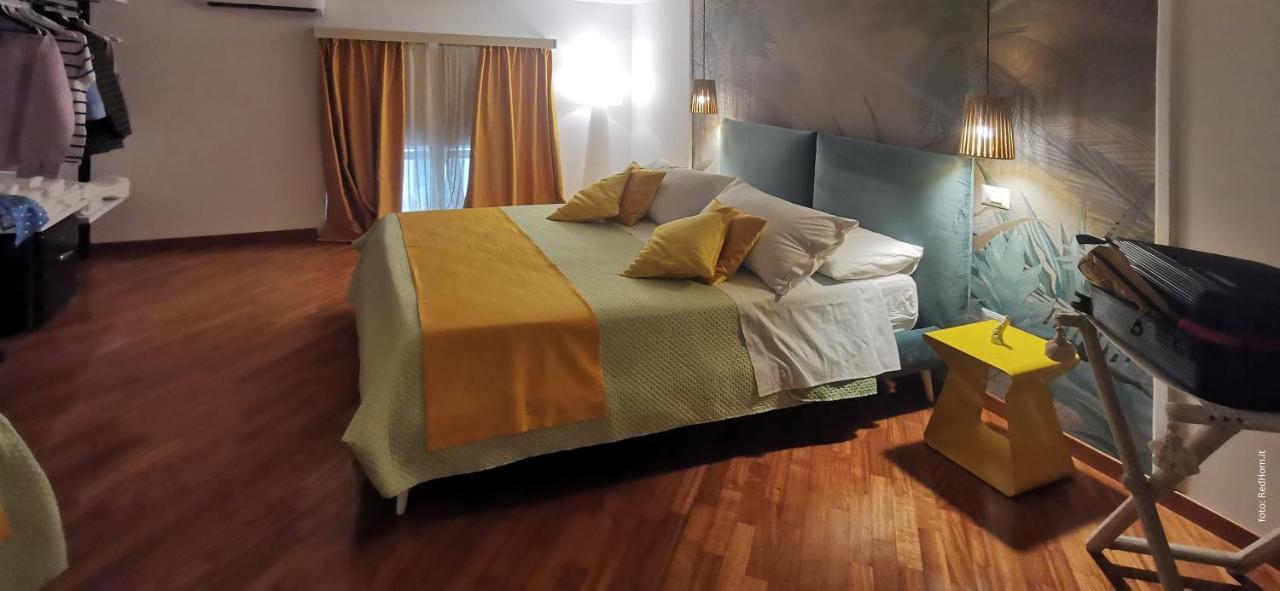 Apartment Two Chiaia 37 Neapel